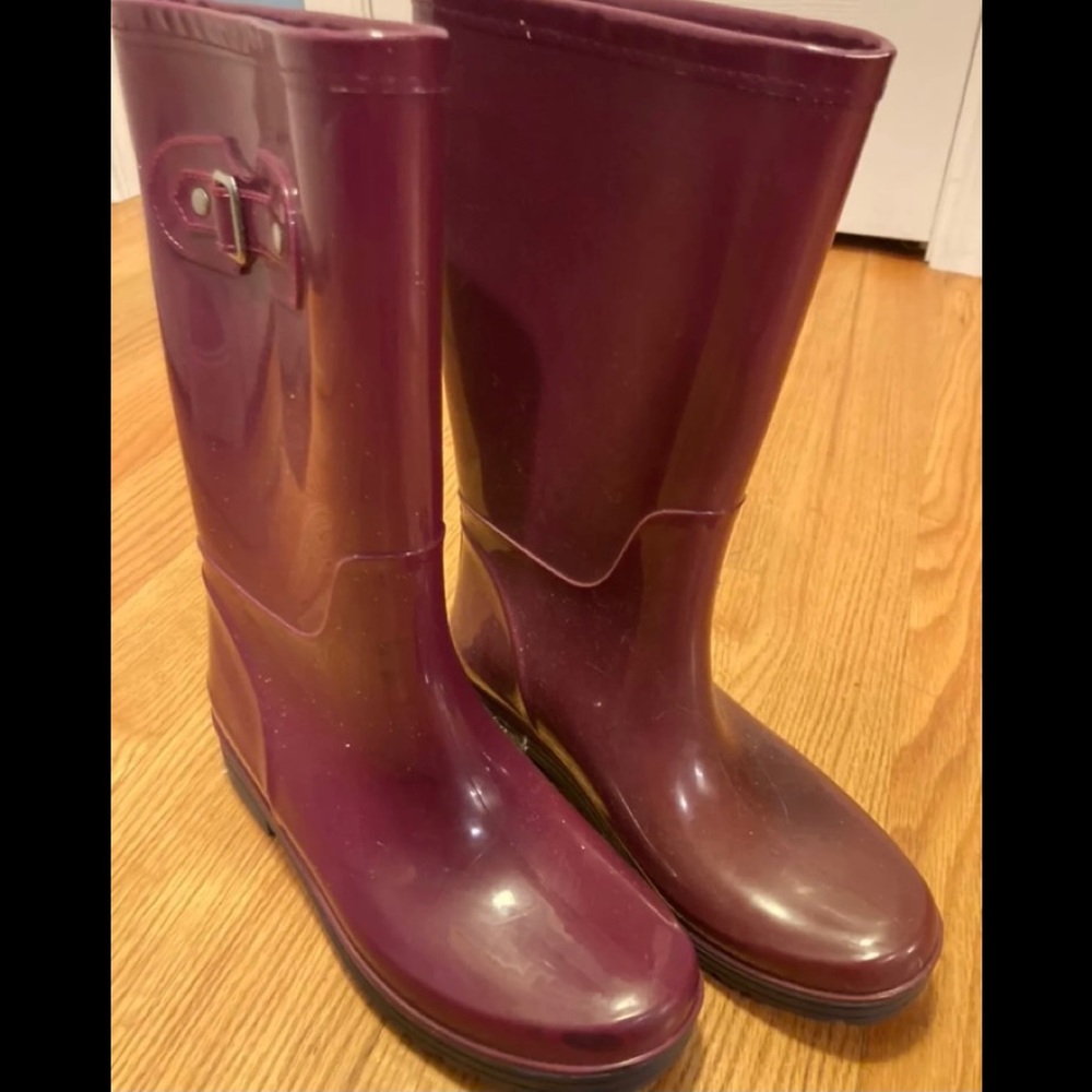 Rain boots